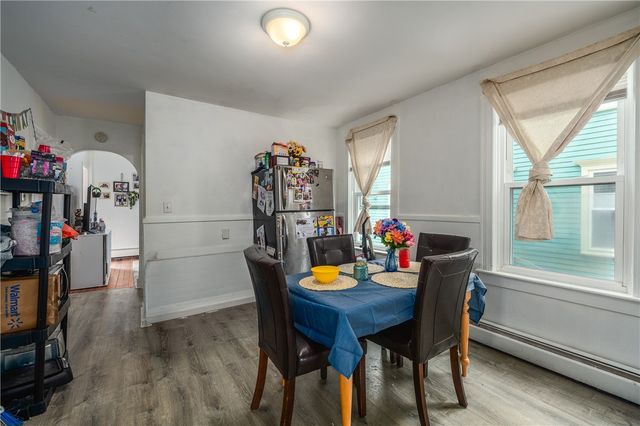 12 Louisburg Place, Providence, RI 02909