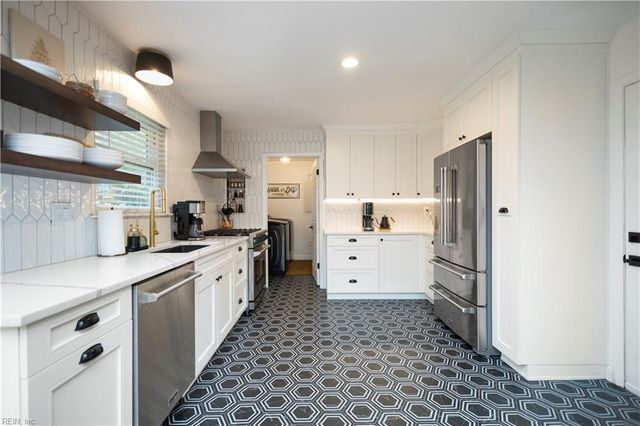 2220 Wind Branch CIR, Virginia Beach, VA 23456