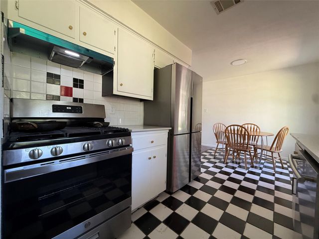 3401 Thomas Kincheon ST, Austin, TX 78745
