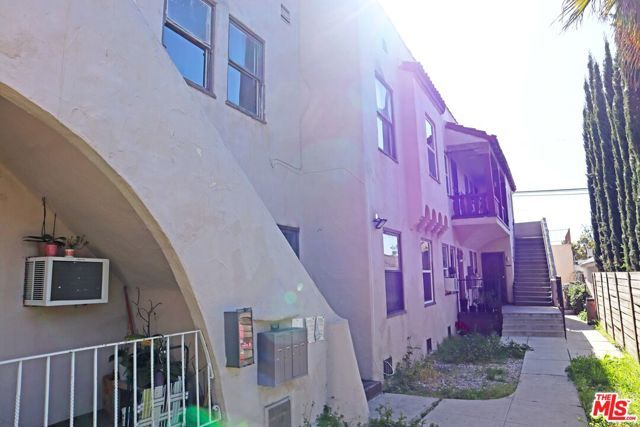 5830 La Mirada Avenue, Los Angeles, CA 90038