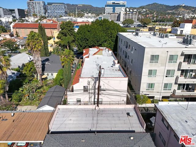 5830 La Mirada Avenue, Los Angeles, CA 90038