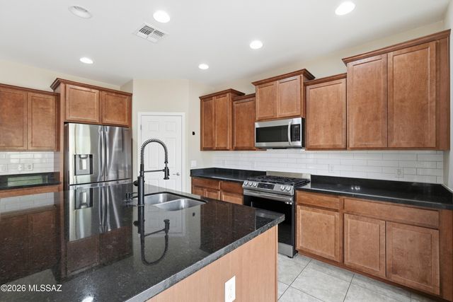 8978 W Cloudwood Drive, Marana, AZ 85653