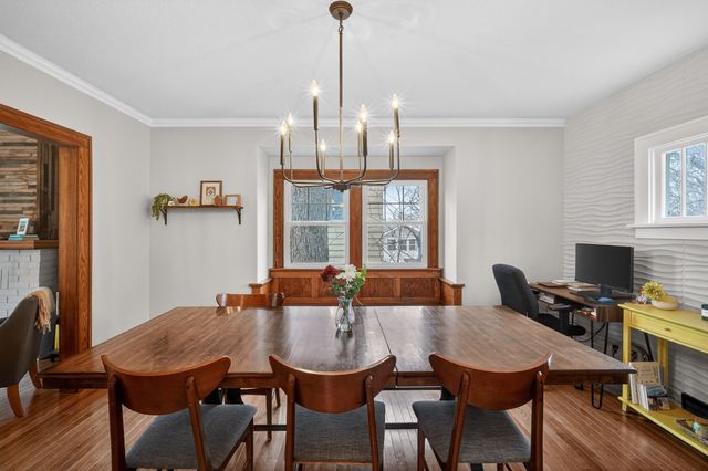 5617 Grand Avenue, Des Moines, IA 50312