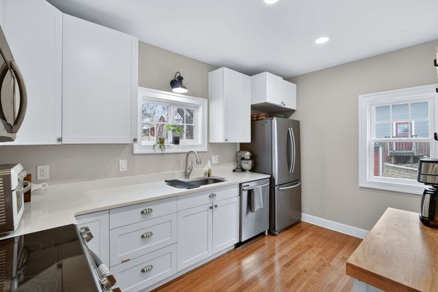 5617 Grand Avenue, Des Moines, IA 50312