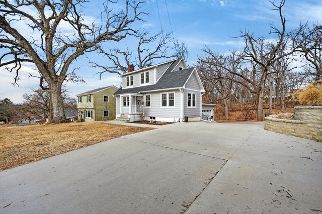 5617 Grand Avenue, Des Moines, IA 50312