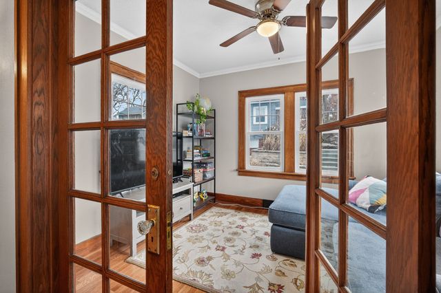 5617 Grand Avenue, Des Moines, IA 50312