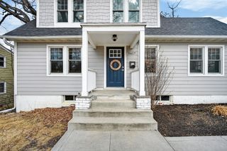 5617 Grand Avenue, Des Moines, IA 50312