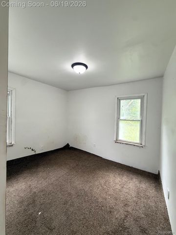 9536 Plainview Avenue, Detroit, MI 48228