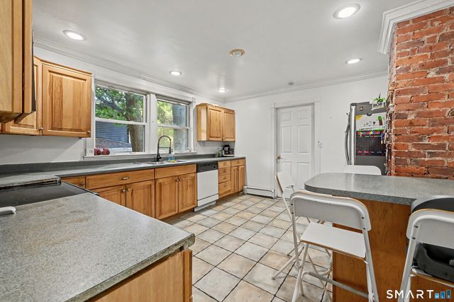 44 Toms Road, Stamford, CT 06902