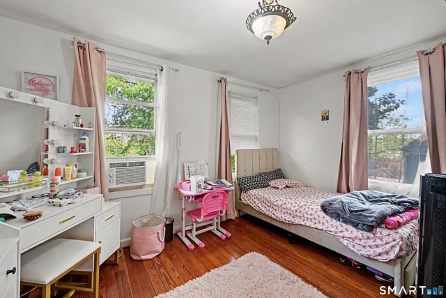 44 Toms Road, Stamford, CT 06902