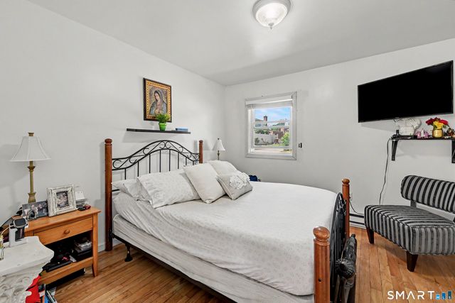 44 Toms Road, Stamford, CT 06902