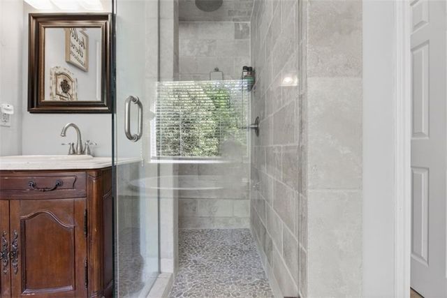 2700 Bay Ridge Drive, Loganville, GA 30052