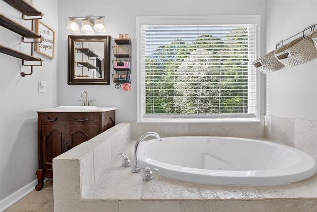2700 Bay Ridge Drive, Loganville, GA 30052