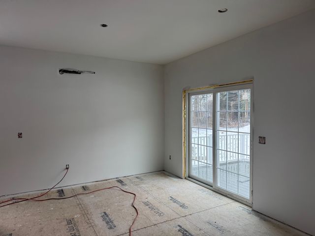 15 Rock Ridge Boulevard, Lebanon, NH 03755