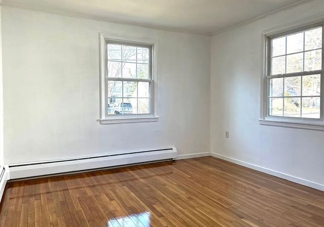 71 Elinor Rd, Newton, MA 02461
