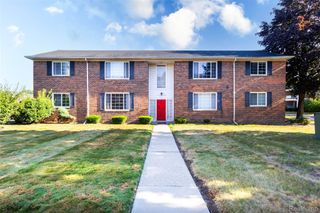 25341 Shiawassee Circle 101, Southfield, MI 48033