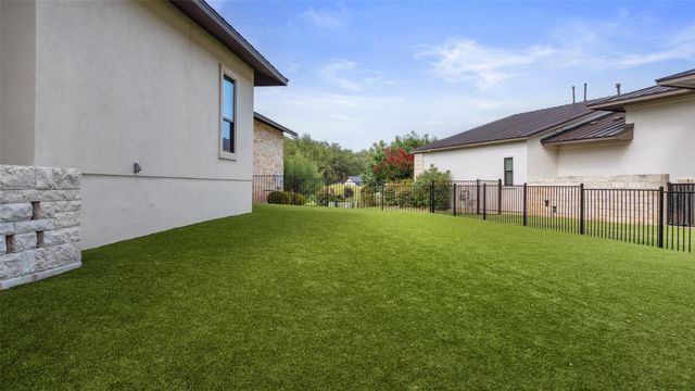 204 Ringtail Stream DR, Lakeway, TX 78738