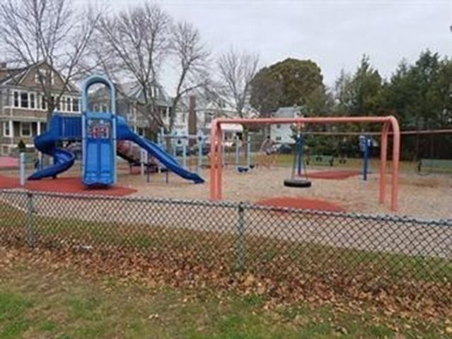 68 Burnside 1, Medford, MA 02155