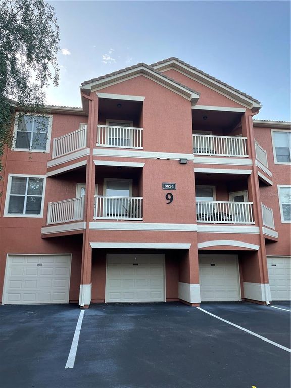 8824 VILLA VIEW CIRCLE 202, Orlando, FL 32821