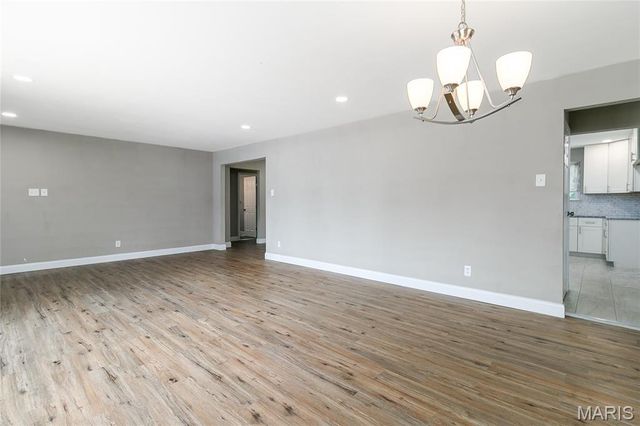 10500 Green Slope Drive, St Louis, MO 63136