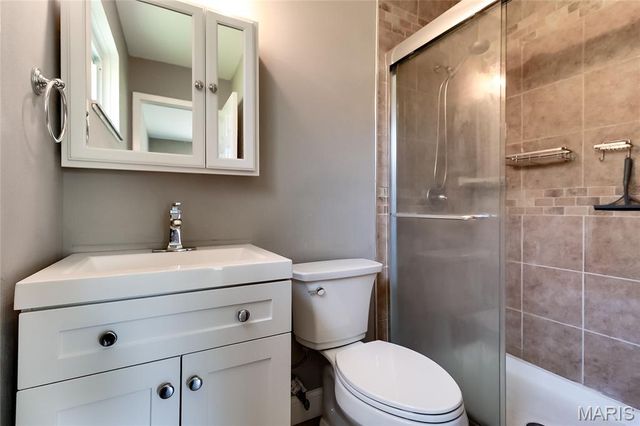 10500 Green Slope Drive, St Louis, MO 63136