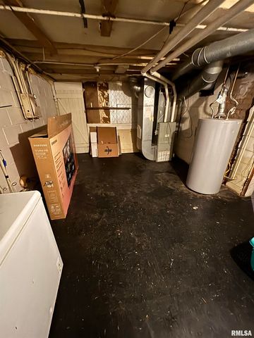 1800 N MACHIN Avenue, Peoria, IL 61604