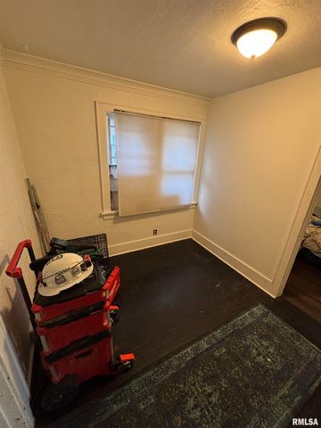 1800 N MACHIN Avenue, Peoria, IL 61604