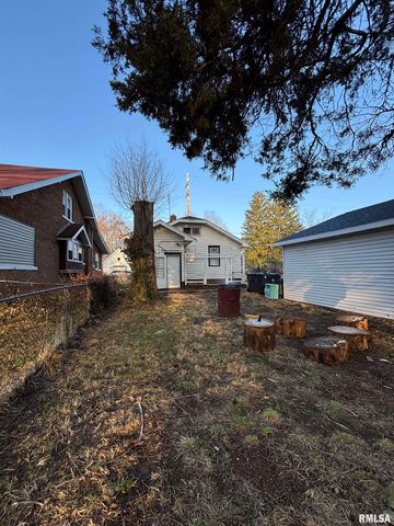 1800 N MACHIN Avenue, Peoria, IL 61604