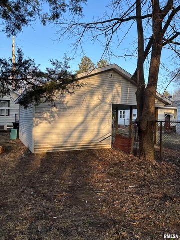 1800 N MACHIN Avenue, Peoria, IL 61604