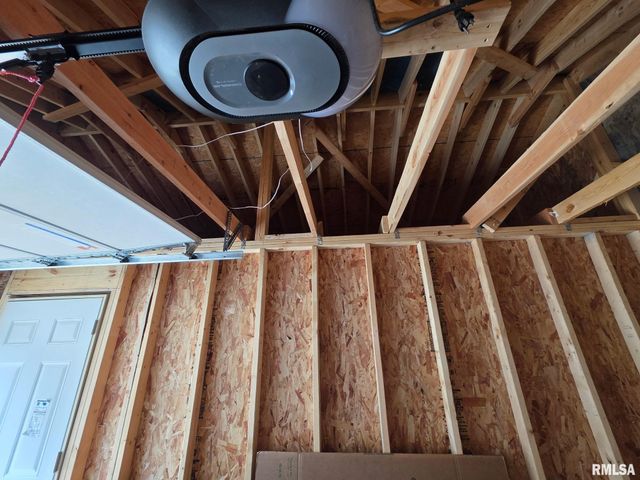 1800 N MACHIN Avenue, Peoria, IL 61604