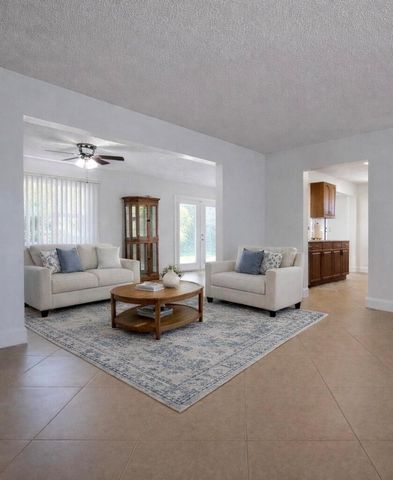 1902 SW 22nd Avenue, Boynton Beach, FL 33426