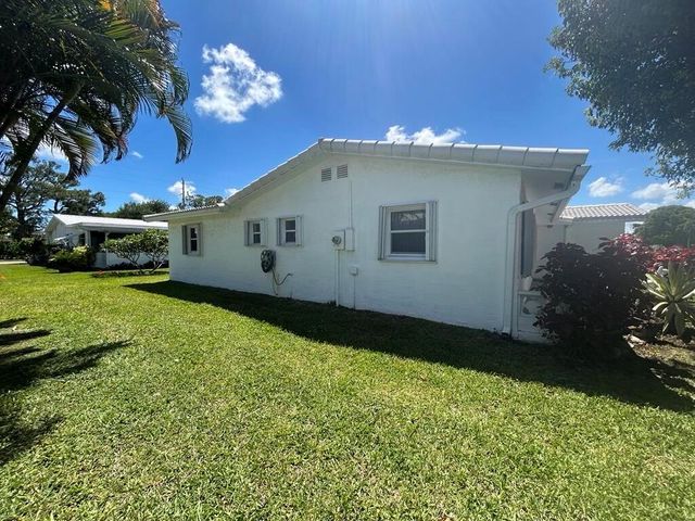 1902 SW 22nd Avenue, Boynton Beach, FL 33426
