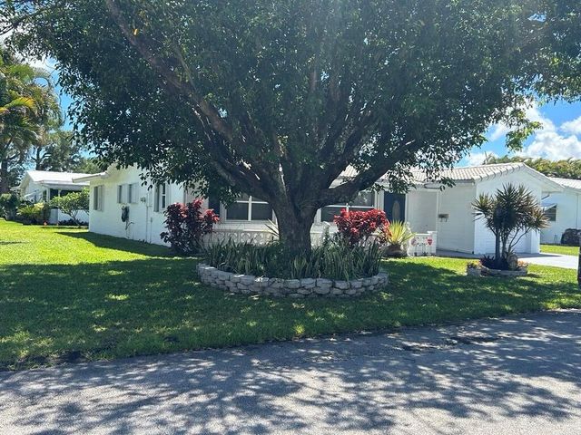 1902 SW 22nd Avenue, Boynton Beach, FL 33426