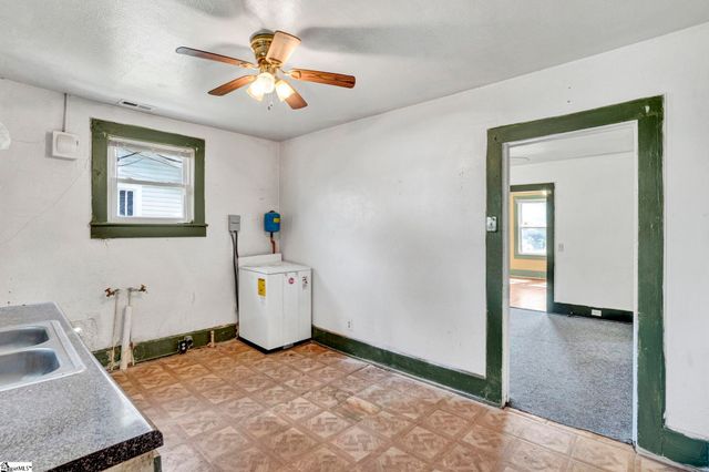 526 Perry Avenue, Greenville, SC 29611