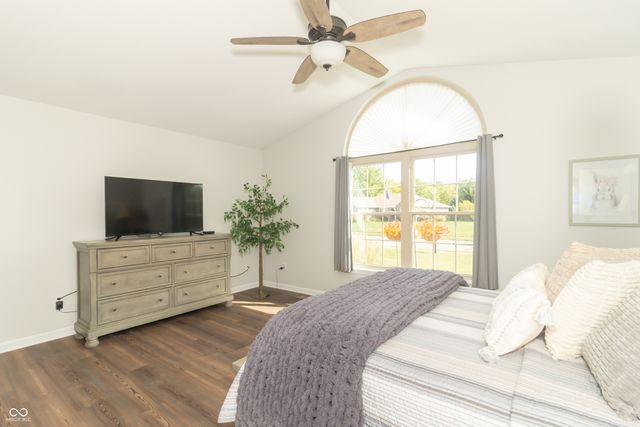 3846 S Redbird Trail, New Palestine, IN 46163