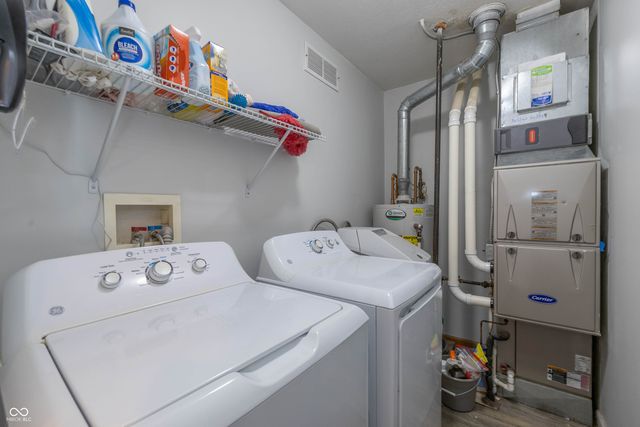 3846 S Redbird Trail, New Palestine, IN 46163