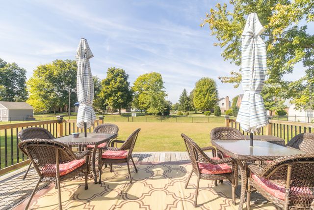 3846 S Redbird Trail, New Palestine, IN 46163