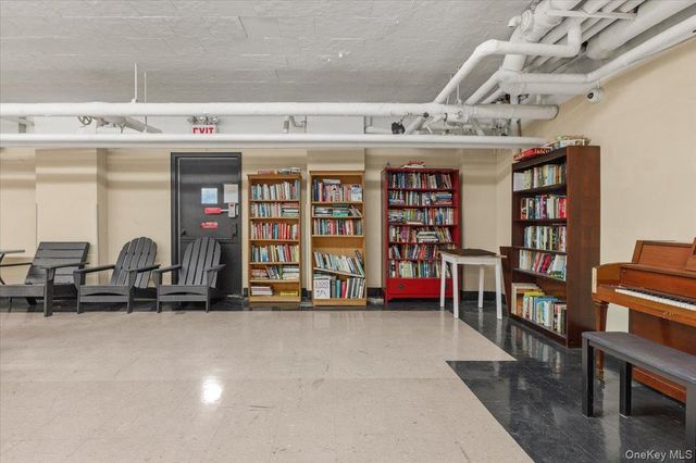 80 Knolls Crescent 6B, Bronx, NY 10463