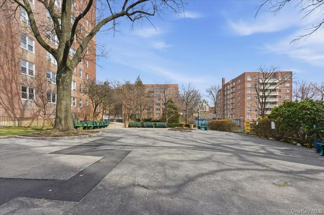 80 Knolls Crescent 6B, Bronx, NY 10463