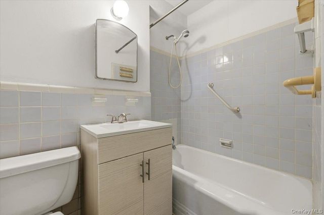 80 Knolls Crescent 6B, Bronx, NY 10463