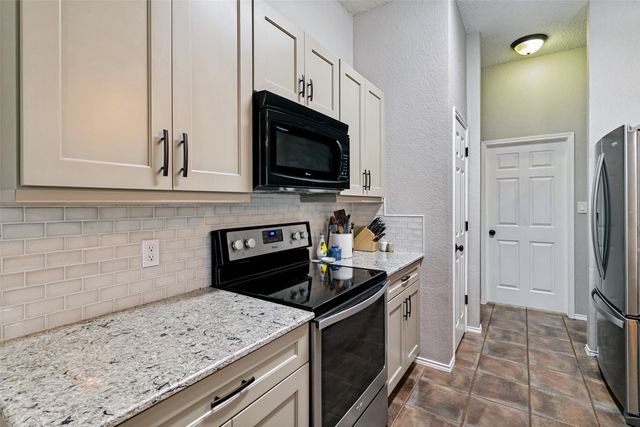 103 Hilltop Drive, Kennedale, TX 76060