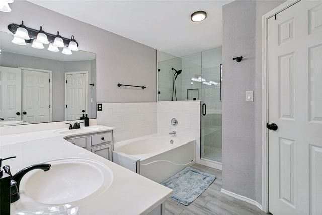 103 Hilltop Drive, Kennedale, TX 76060