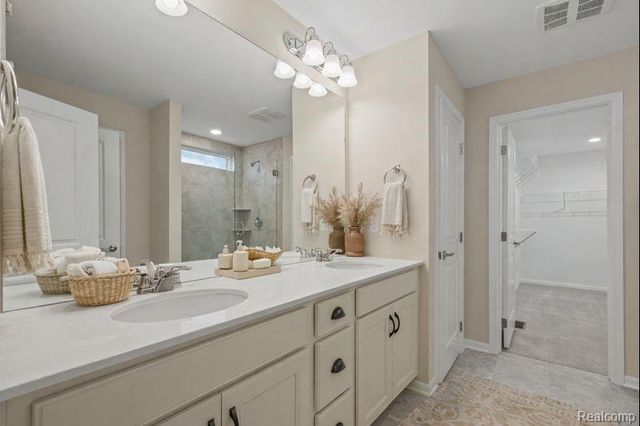 848 KUSS Drive, Saline, MI 48176