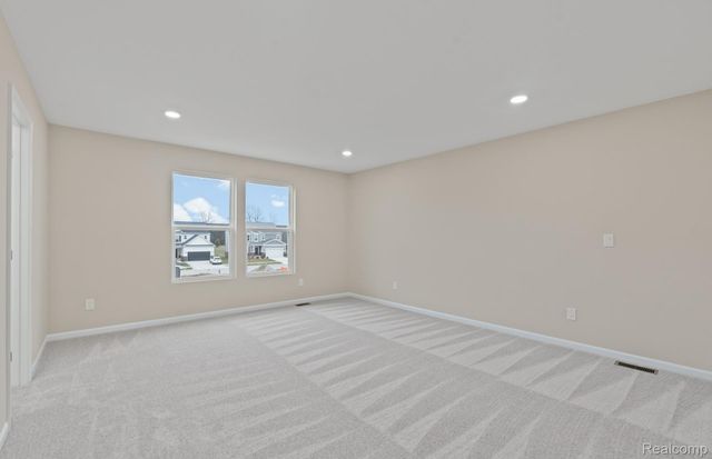 848 KUSS Drive, Saline, MI 48176