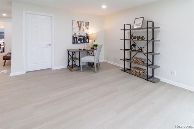 23106 Springbrook Drive, Farmington Hills, MI 48336