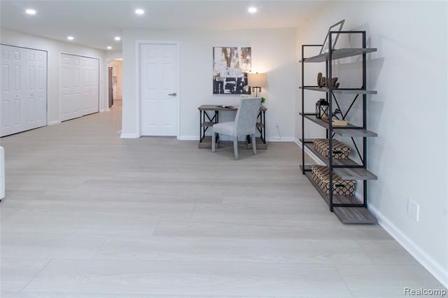 23106 Springbrook Drive, Farmington Hills, MI 48336