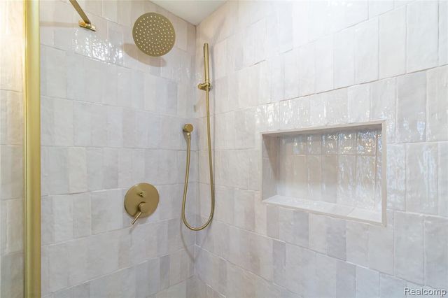 23106 Springbrook Drive, Farmington Hills, MI 48336