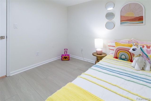 23106 Springbrook Drive, Farmington Hills, MI 48336