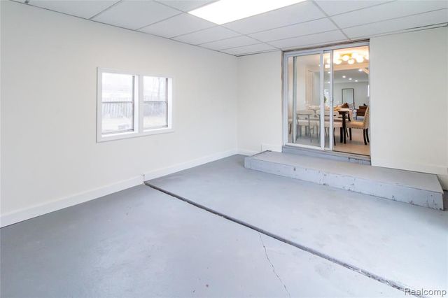 23106 Springbrook Drive, Farmington Hills, MI 48336