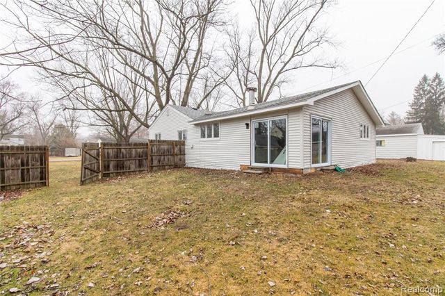 23106 Springbrook Drive, Farmington Hills, MI 48336